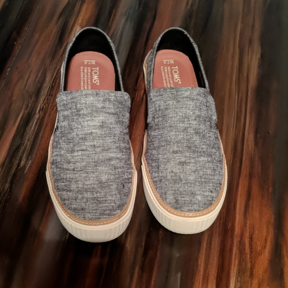 Toms black chambray sunset slip ons